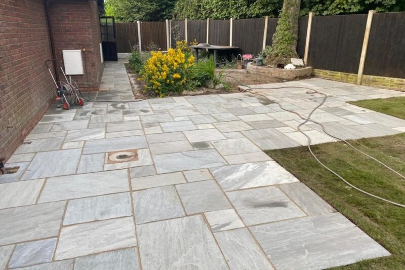 Patios Saltney